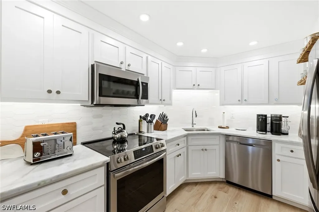 3 Bluebill Avenue Naples FL 34108