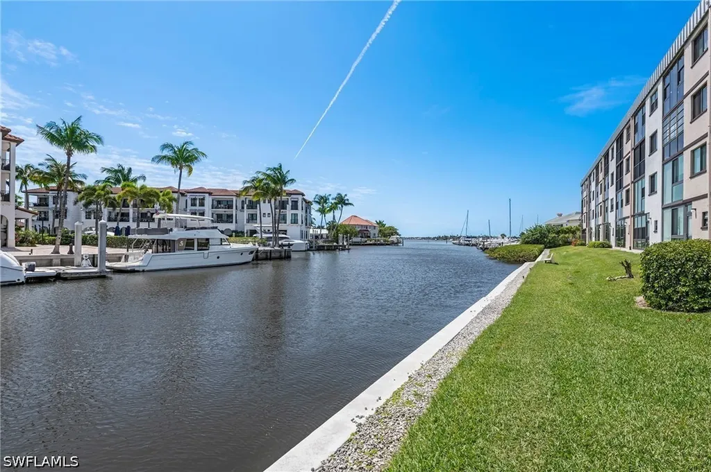 803 River Point Drive Naples FL 34102