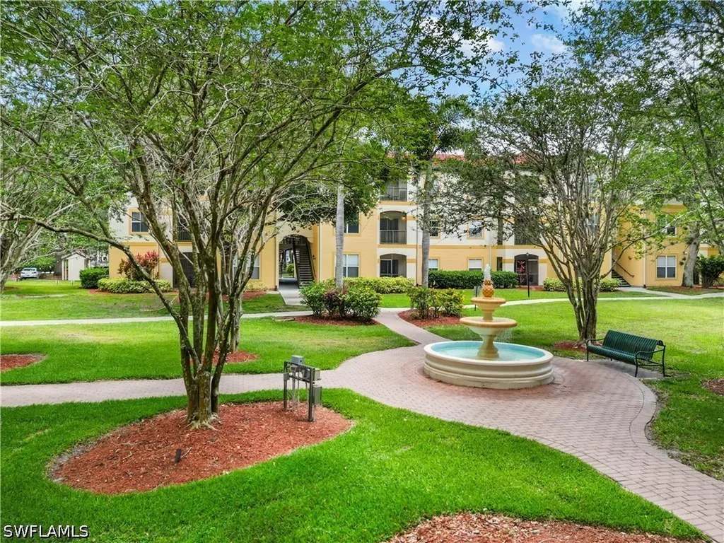 11561 Villa Grand Fort Myers FL 33913