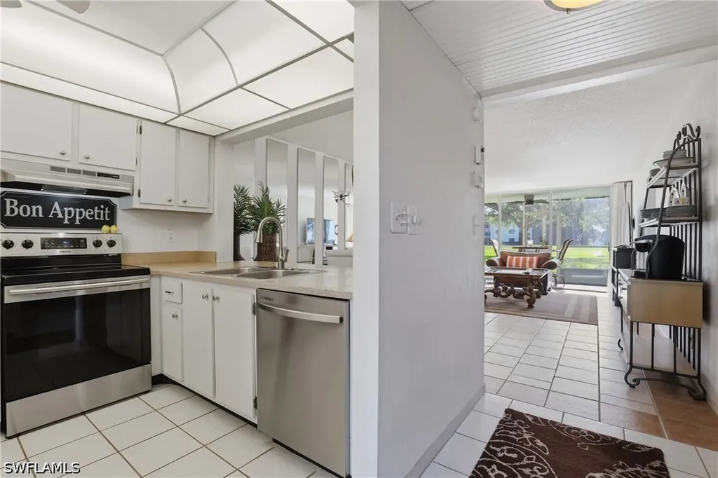 1086 Forest Lakes Drive Naples FL 34105
