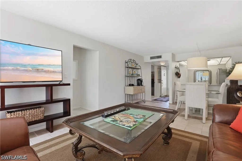 1086 Forest Lakes Drive Naples FL 34105