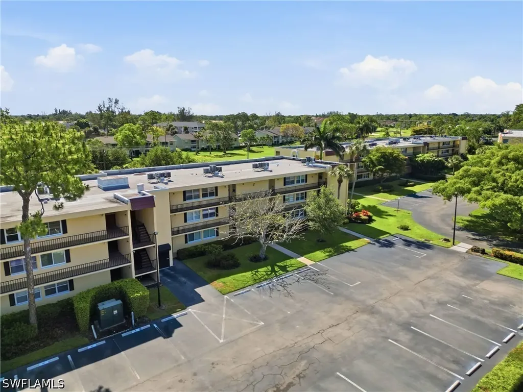 1086 Forest Lakes Drive Naples FL 34105