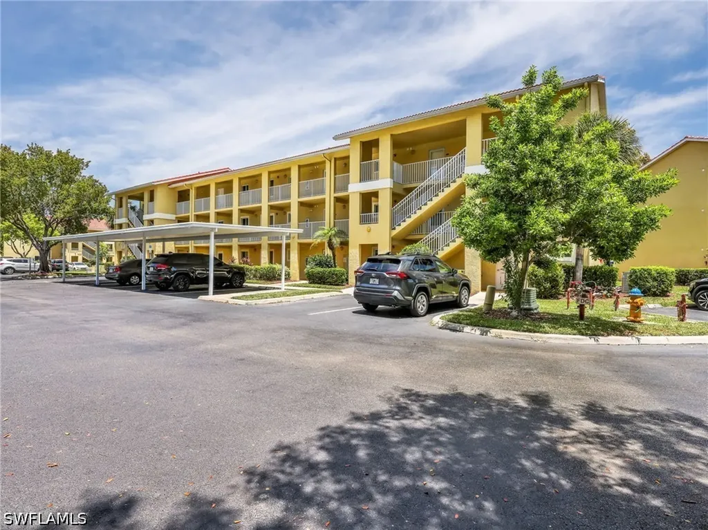 8284 Key Royal Circle Naples FL 34119