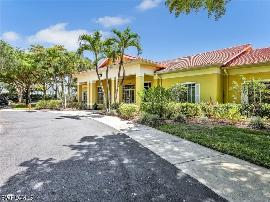 8284 Key Royal Circle Naples FL 34119
