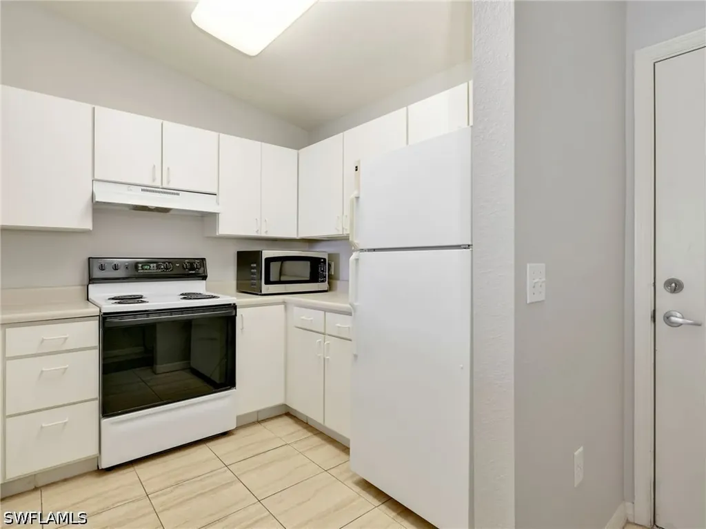 8284 Key Royal Circle Naples FL 34119