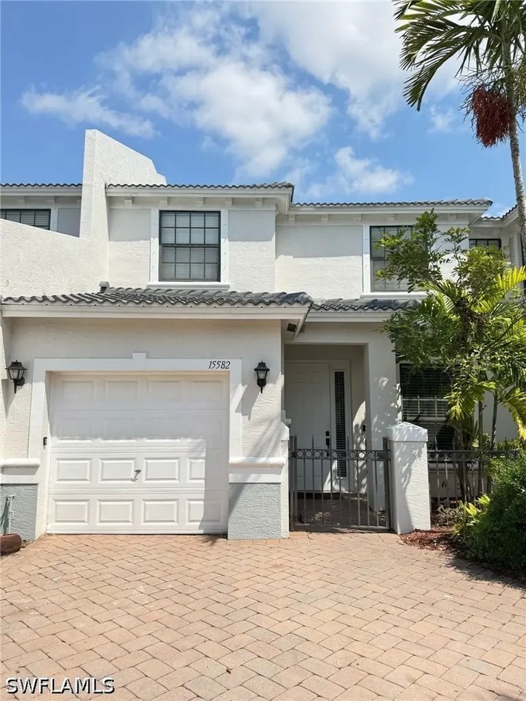 15582 NE Summit Place Circle Naples FL 34119
