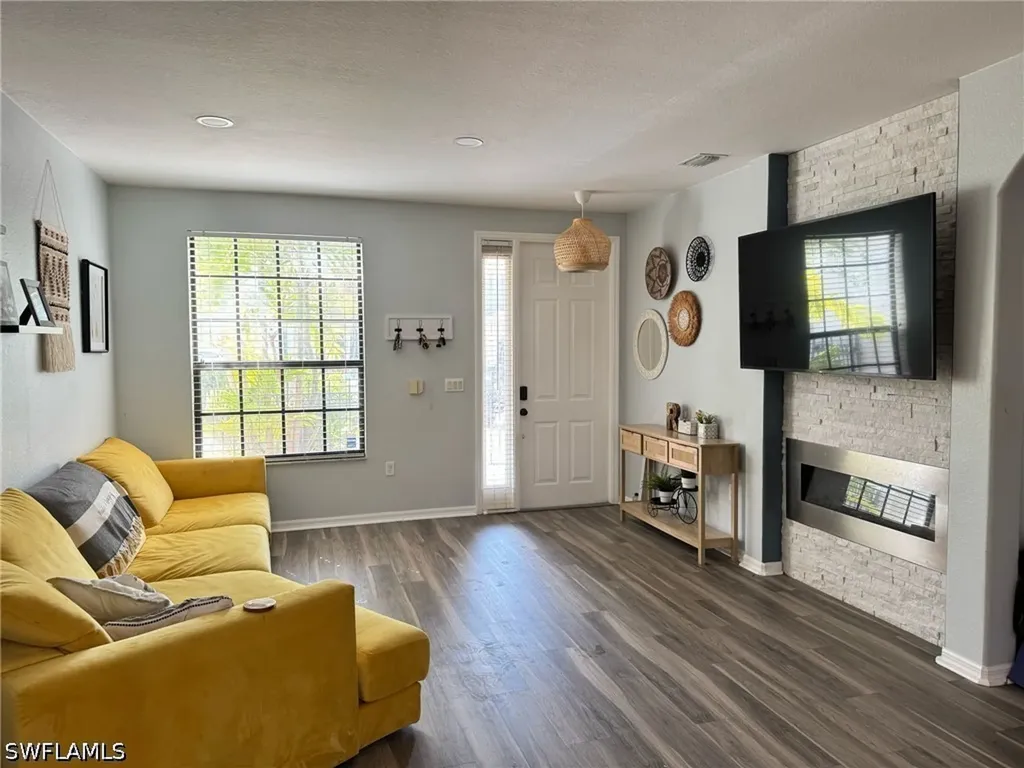 15582 NE Summit Place Circle Naples FL 34119