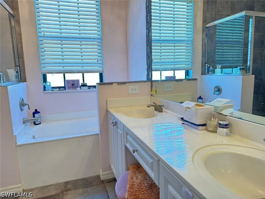 15582 NE Summit Place Circle Naples FL 34119