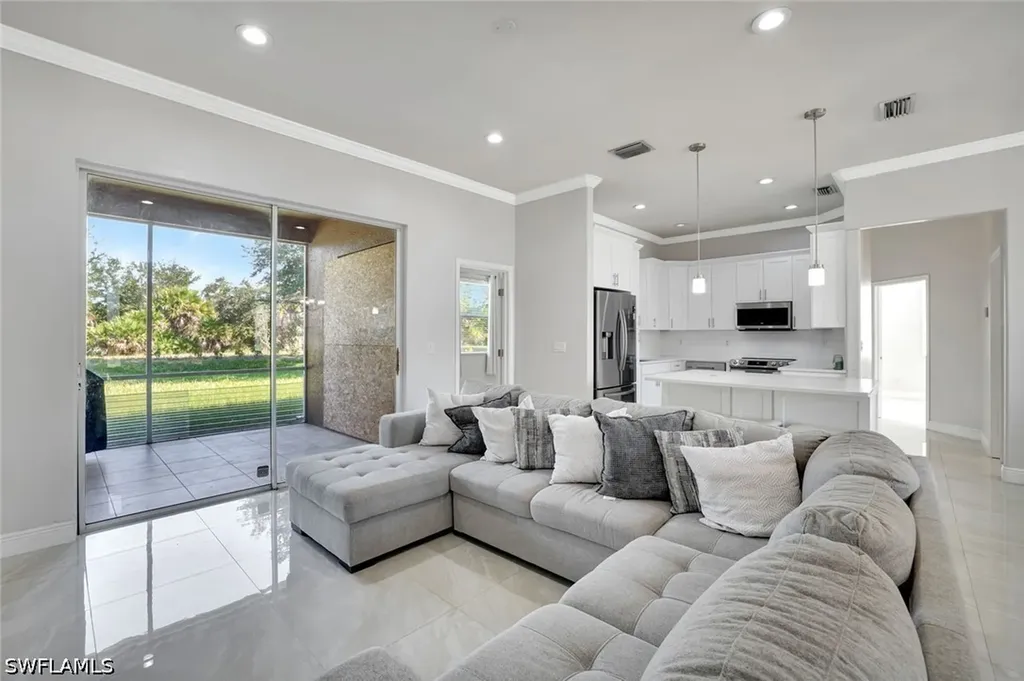 721 Grand Rapids Boulevard Naples FL 34120