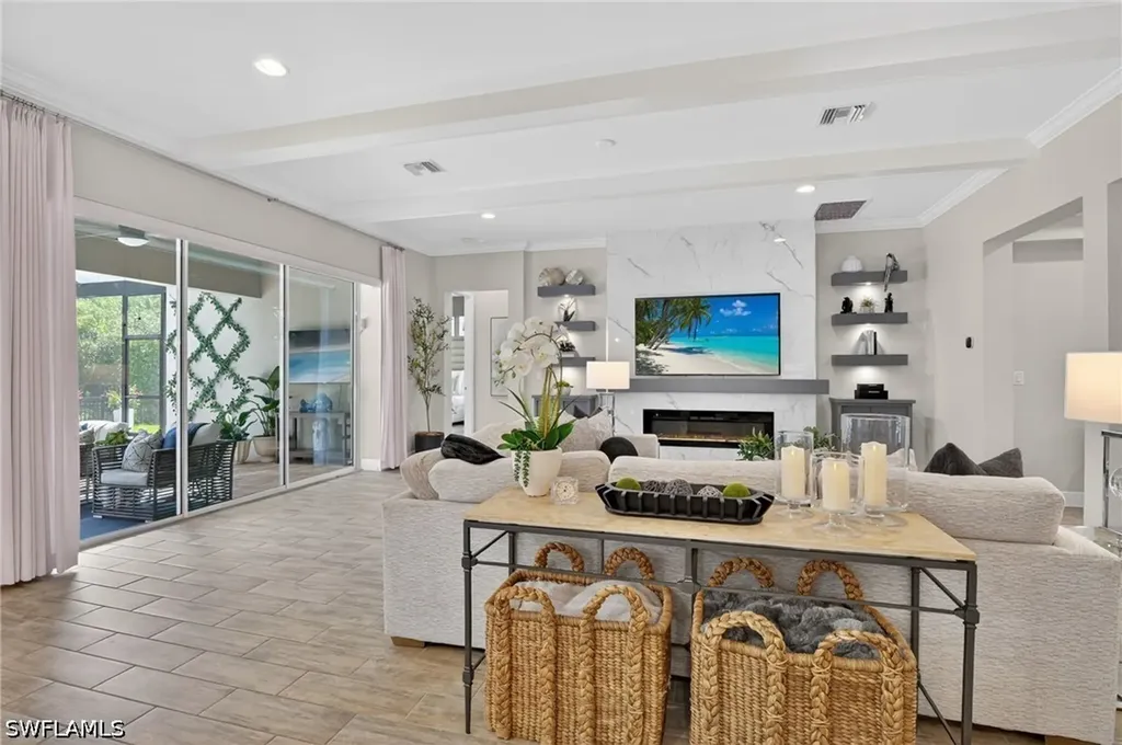 3821 Helmsman Drive Naples FL 34120
