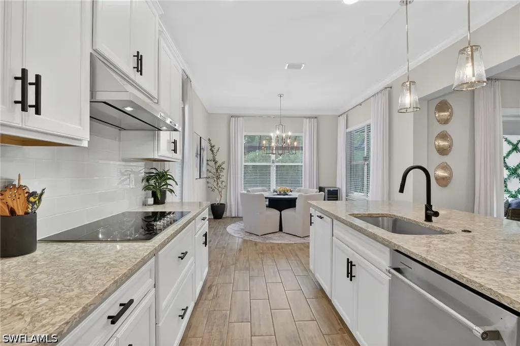 3821 Helmsman Drive Naples FL 34120