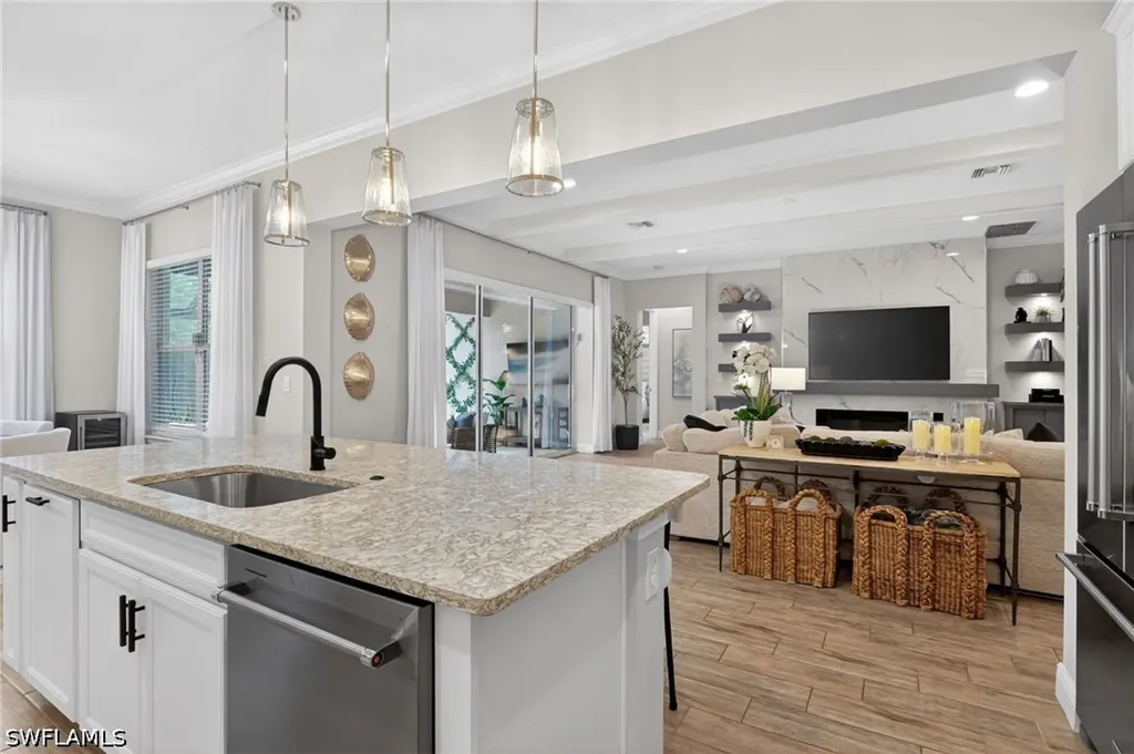 3821 Helmsman Drive Naples FL 34120