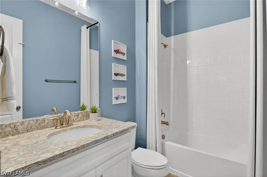 3821 Helmsman Drive Naples FL 34120