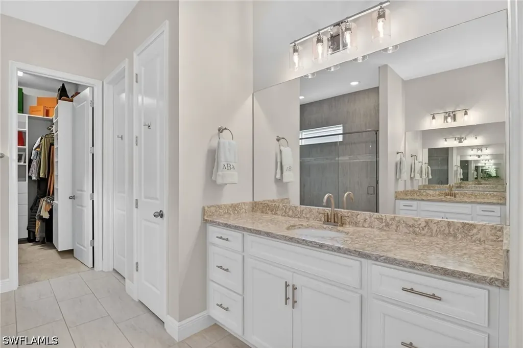 3821 Helmsman Drive Naples FL 34120