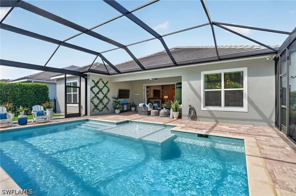 3821 Helmsman Drive Naples FL 34120