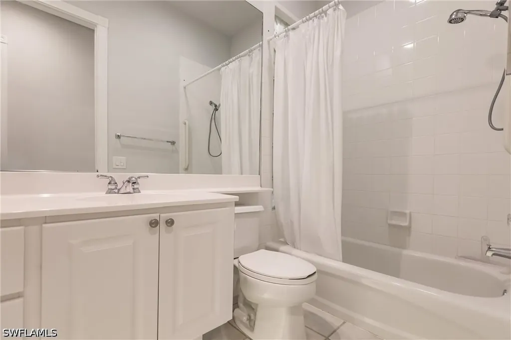 5163 Inagua Way Naples FL 34119