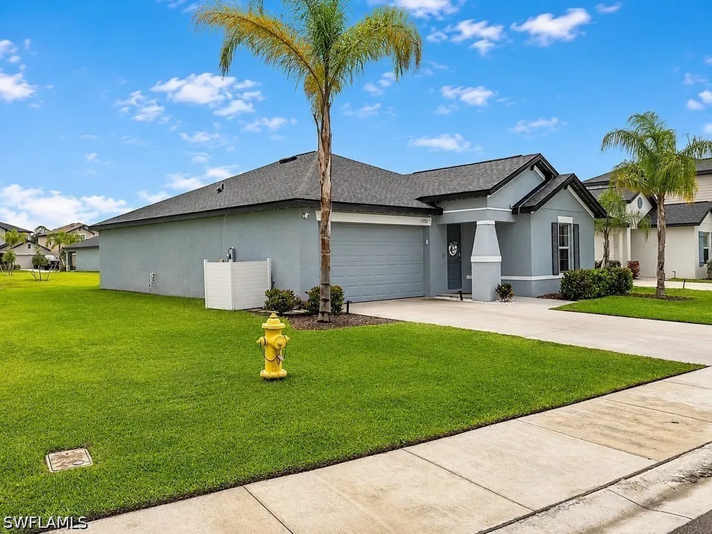 17762 Paradiso Way North Fort Myers FL 33917