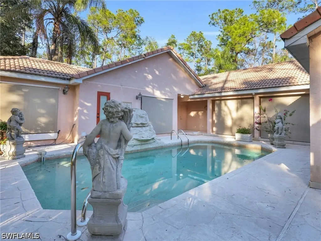 3790 1st Avenue NW Naples FL 34120