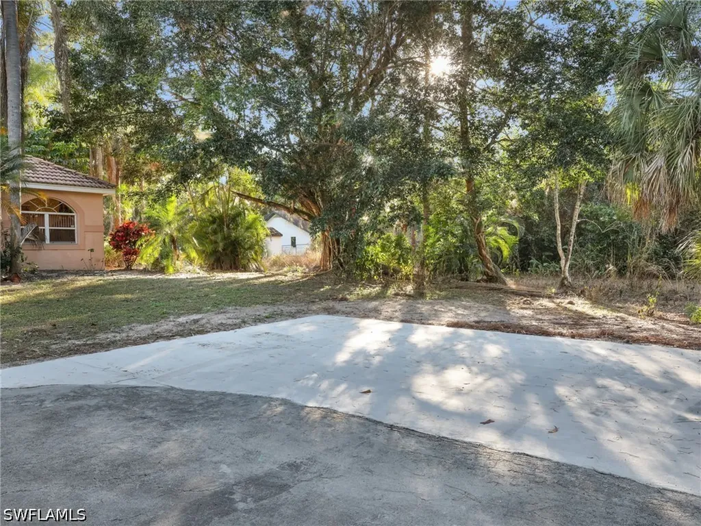 3790 1st Avenue NW Naples FL 34120