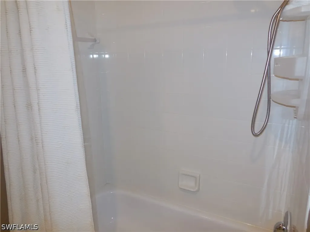 6069 Islandwalk Boulevard Naples FL 34119