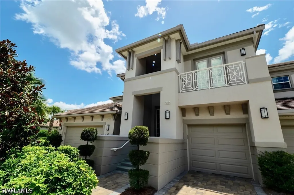 8008 Signature Club Circle Naples FL 34113