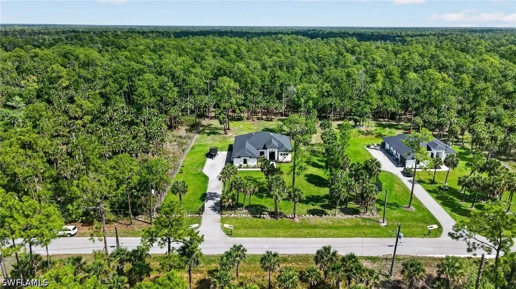 3263 40th Avenue SE Naples FL 34117