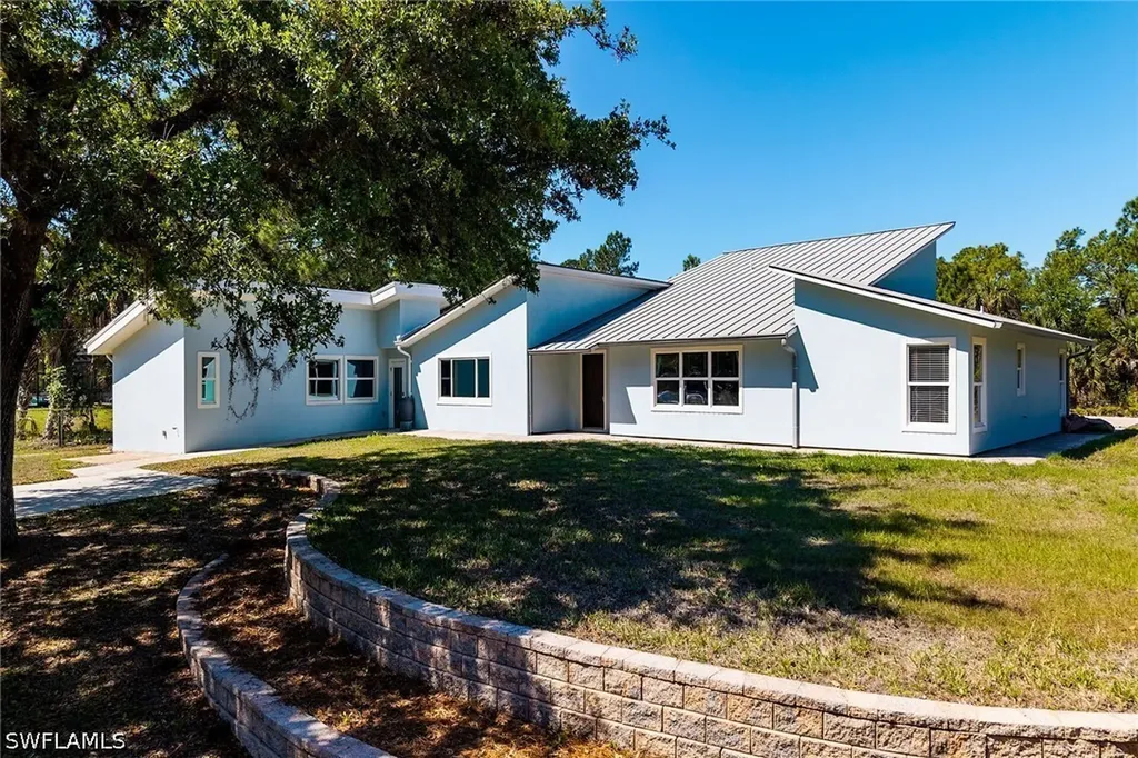 681 15th Street SW Naples FL 34117
