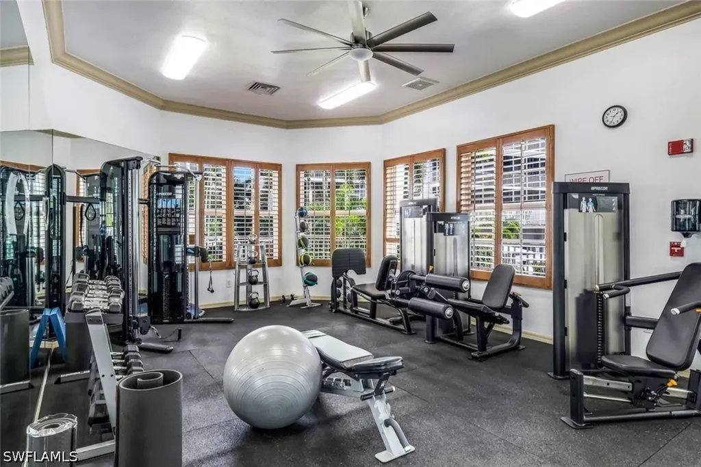 470 Launch Circle Naples FL 34108
