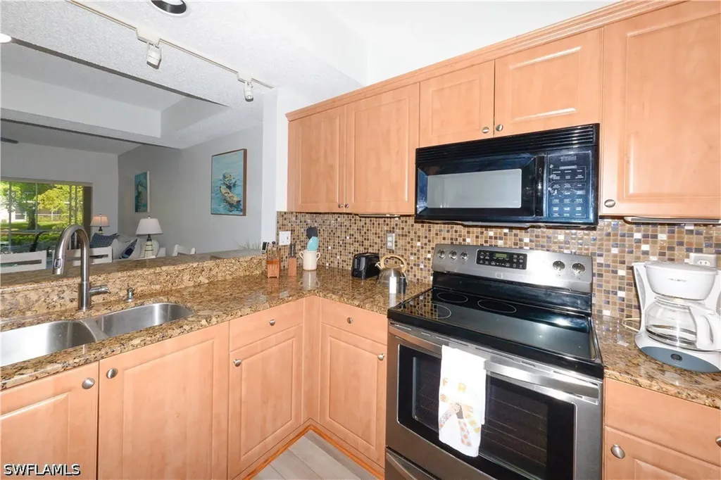 992 Woodshire Lane Naples FL 34105