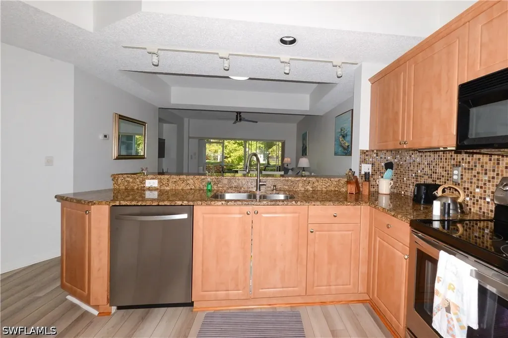992 Woodshire Lane Naples FL 34105