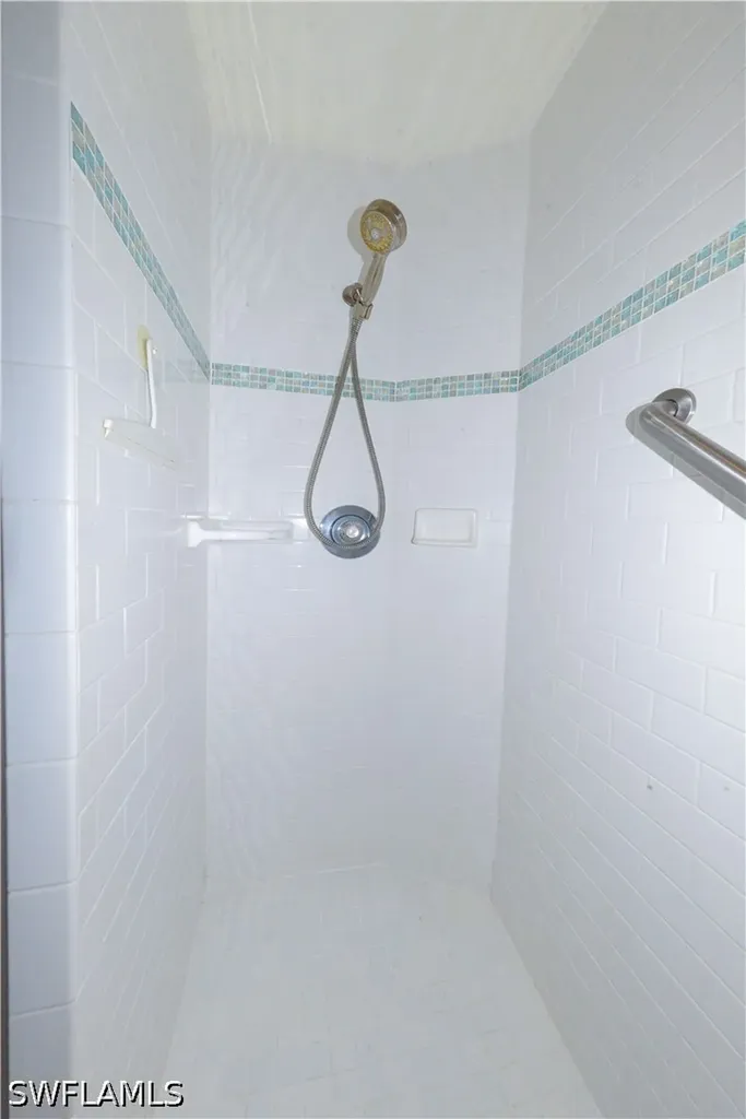 992 Woodshire Lane Naples FL 34105