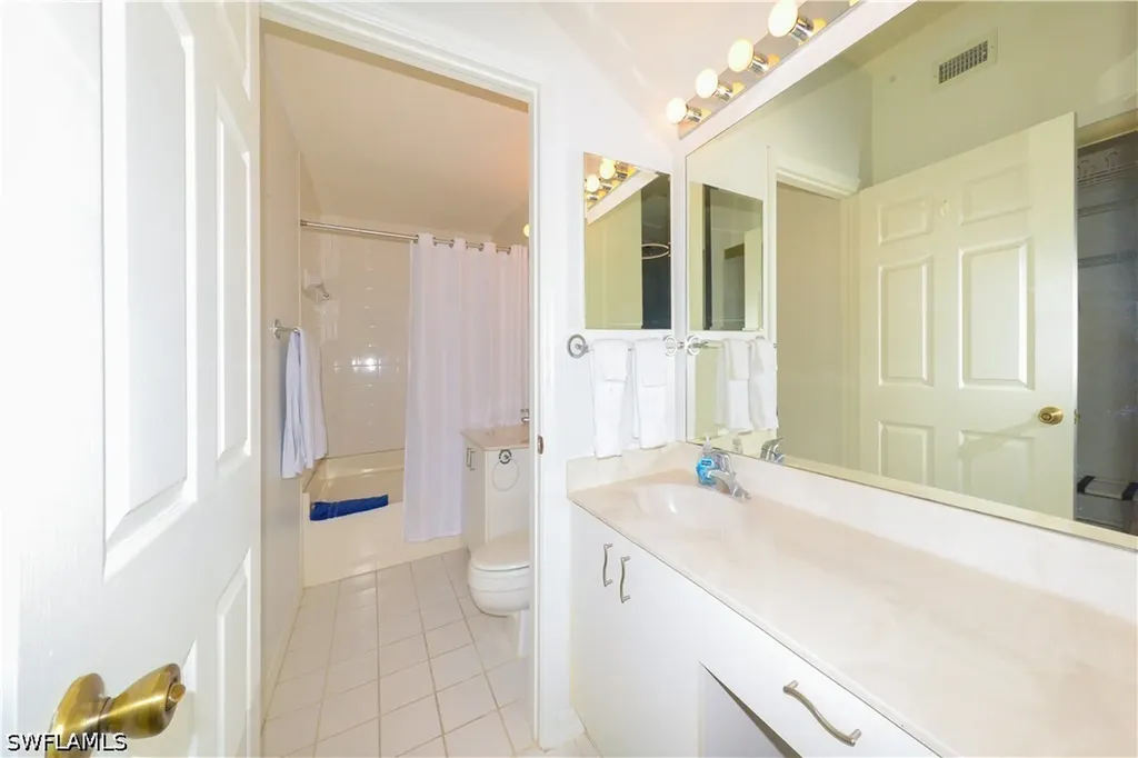 992 Woodshire Lane Naples FL 34105