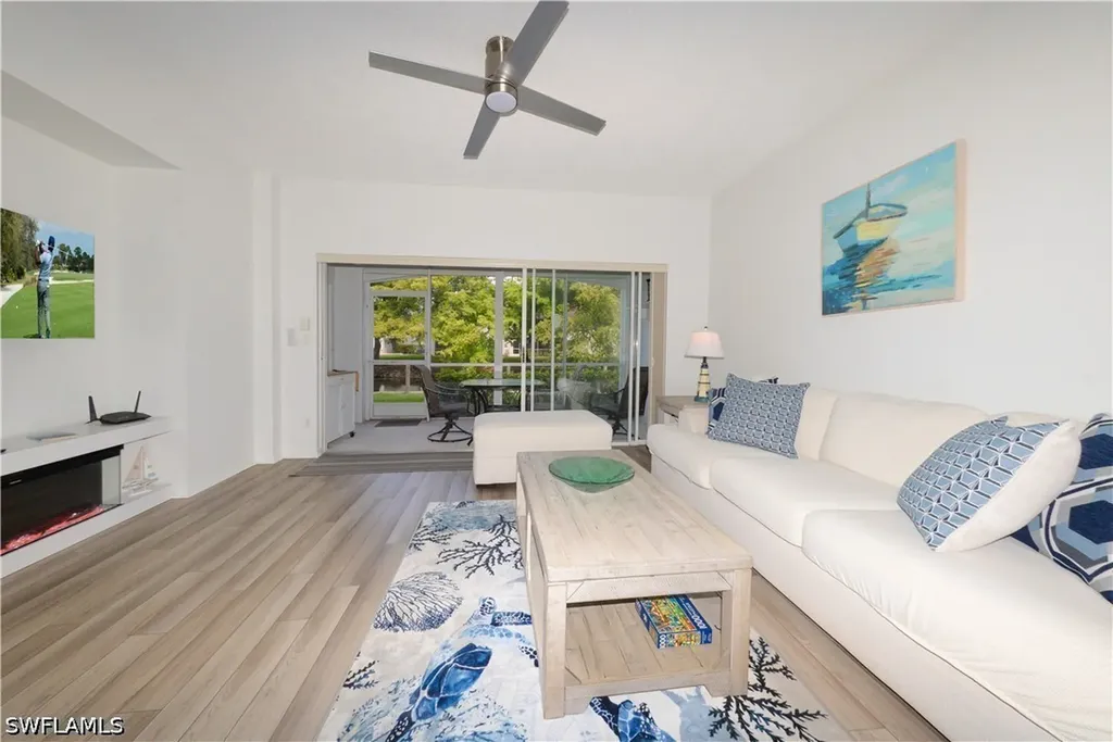 992 Woodshire Lane Naples FL 34105