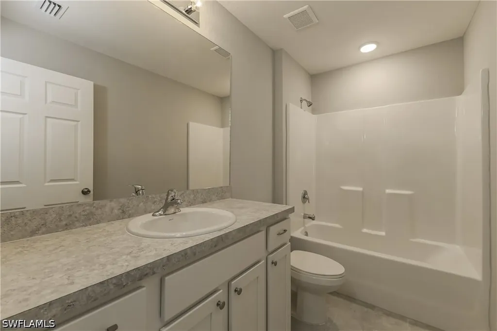 2916 42nd Street SW Lehigh Acres FL 33976