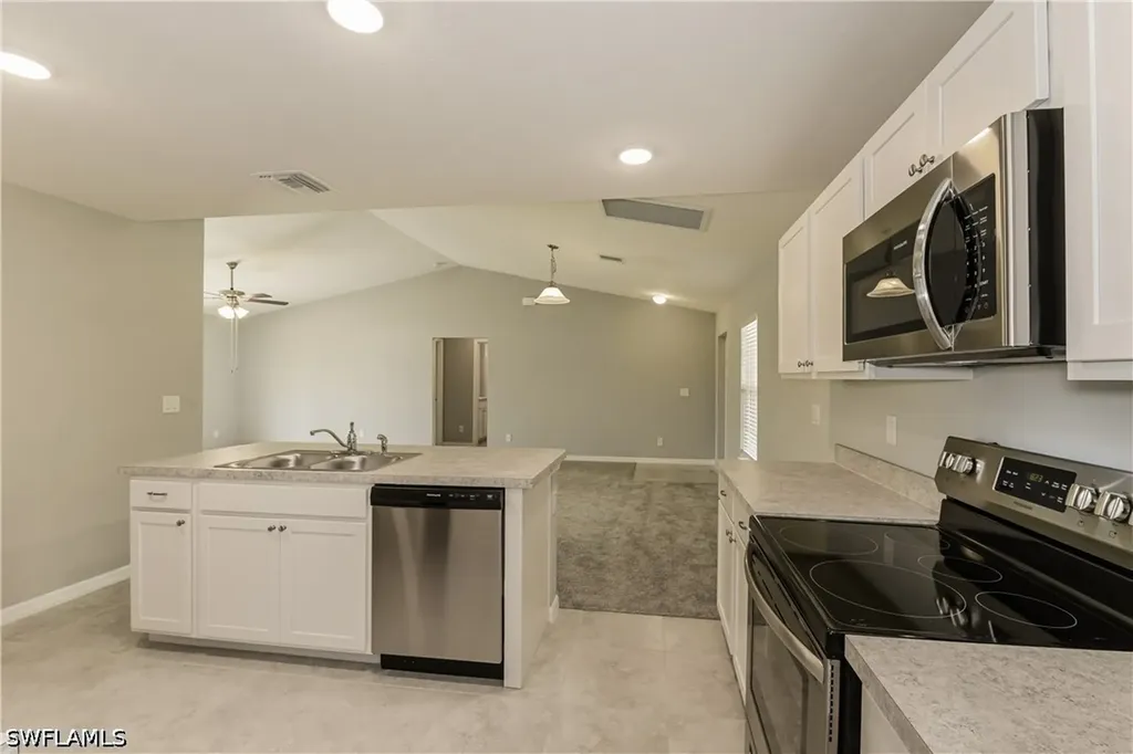 2916 42nd Street SW Lehigh Acres FL 33976
