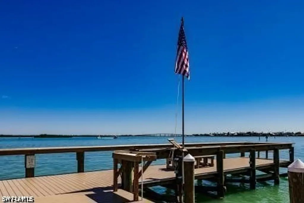 1085 Bald Eagle Drive Marco Island FL 34145