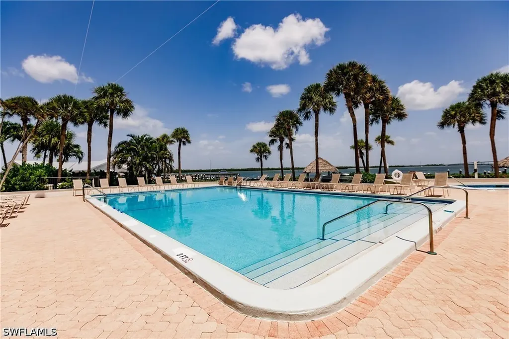 1085 Bald Eagle Drive Marco Island FL 34145
