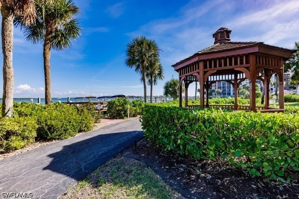 1085 Bald Eagle Drive Marco Island FL 34145