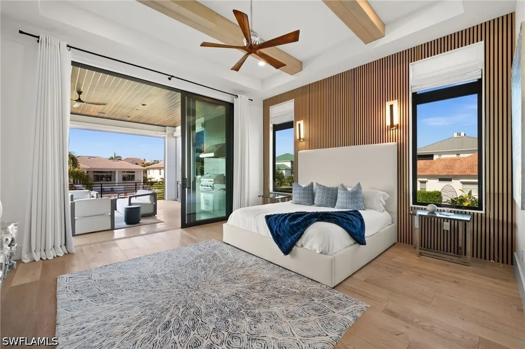 380 Trade Winds Avenue Naples FL 34108