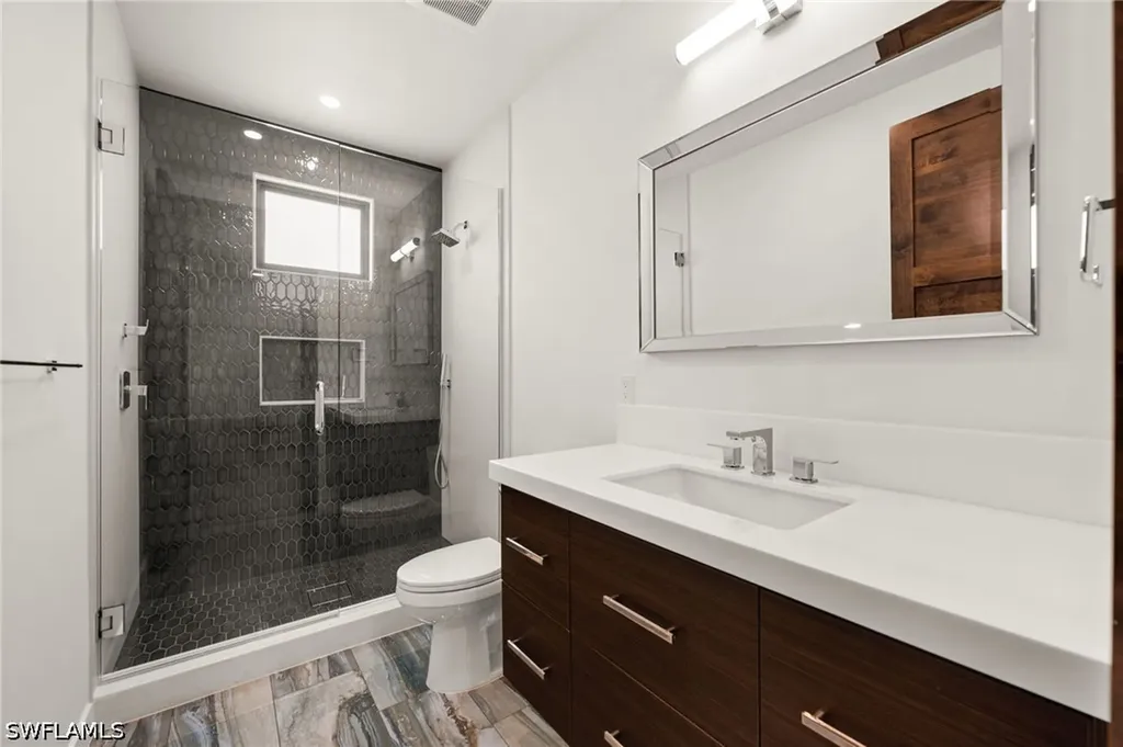 380 Trade Winds Avenue Naples FL 34108