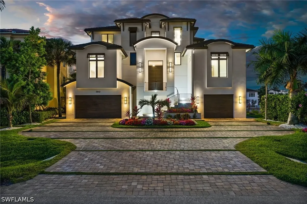 380 Trade Winds Avenue Naples FL 34108