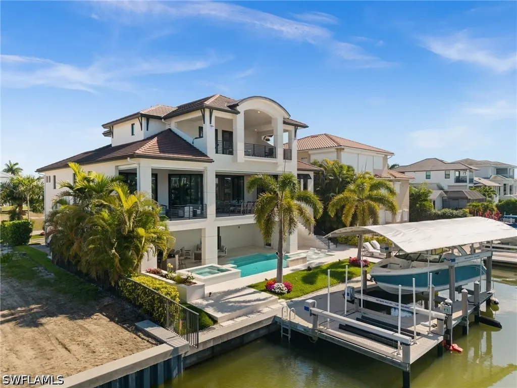 380 Trade Winds Avenue Naples FL 34108