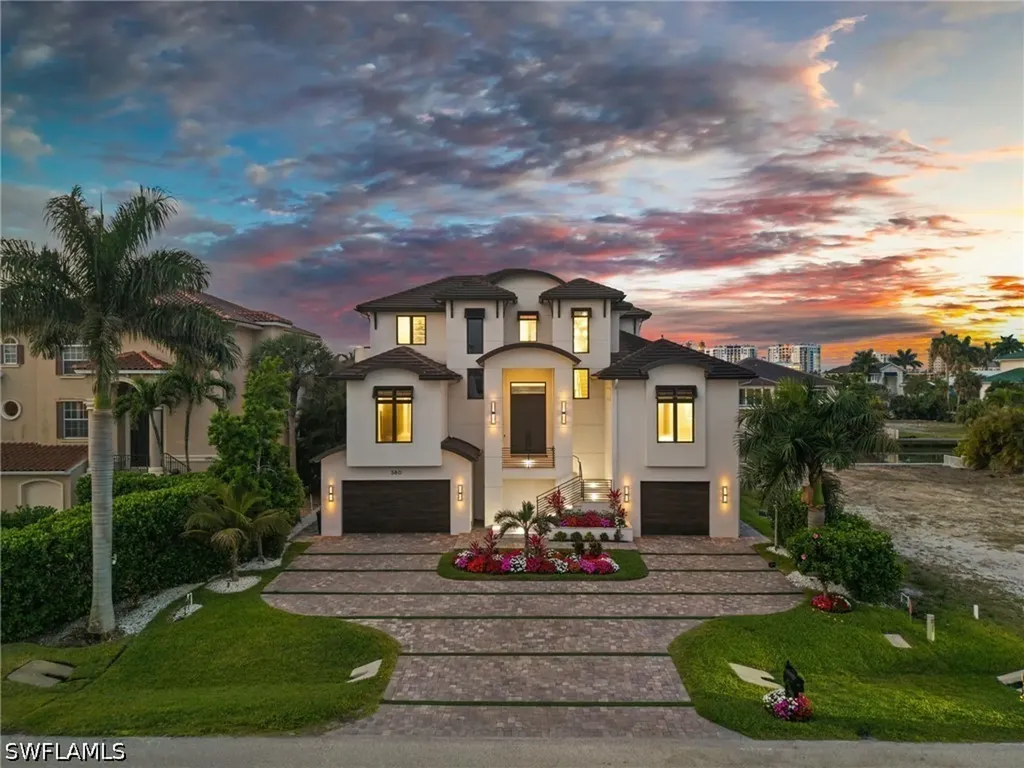 380 Trade Winds Avenue Naples FL 34108