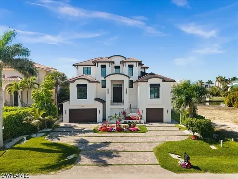 380 Trade Winds Avenue Naples FL 34108