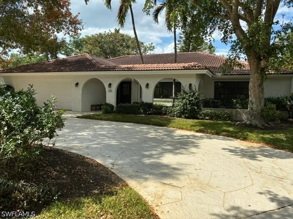 560 Bald Eagle Drive Naples FL 34105