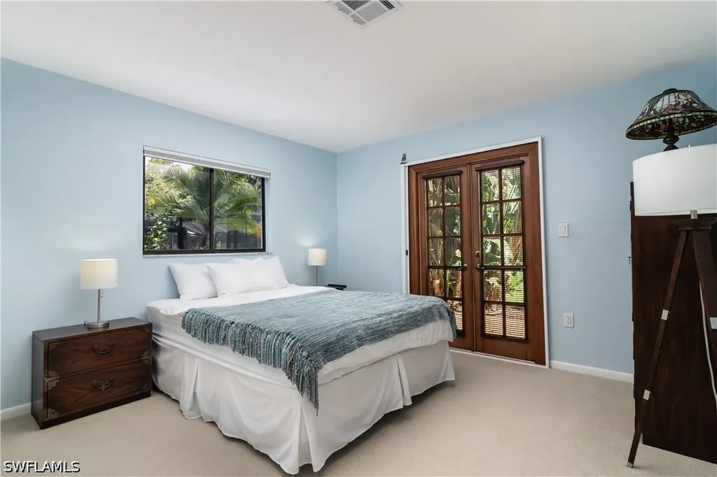 560 Bald Eagle Drive Naples FL 34105