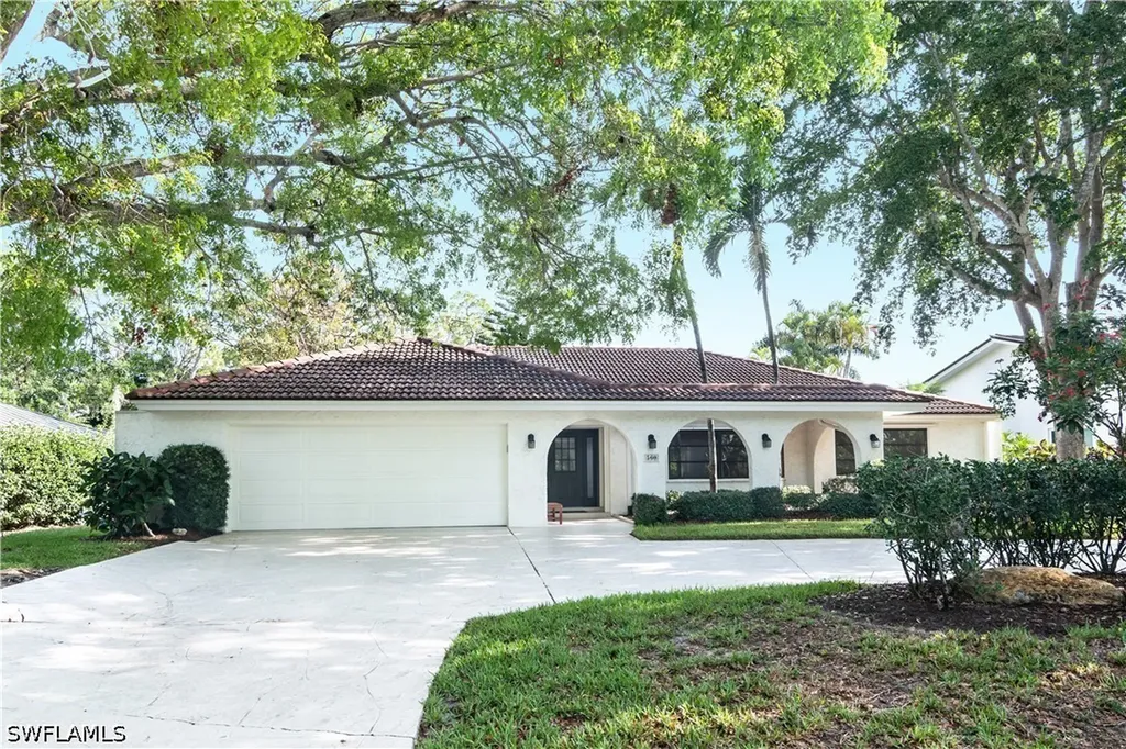 560 Bald Eagle Drive Naples FL 34105