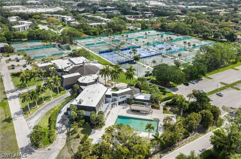 560 Bald Eagle Drive Naples FL 34105