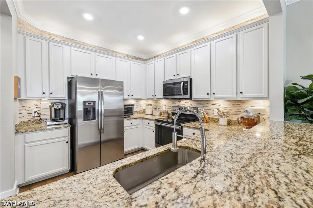 2708 Blossom Way Naples FL 34120