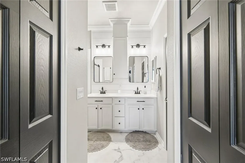 2708 Blossom Way Naples FL 34120